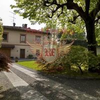 Villa in Italy, Tronzano Lago Maggiore, 600 sq.m.