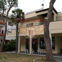 Villa in Italy, Abruzzo, 300 sq.m.