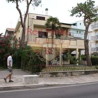 Villa in Italy, Abruzzo, 300 sq.m.