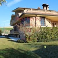 Villa in Italy, Abruzzo, 800 sq.m.