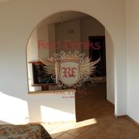 Villa in Italy, Abruzzo, 800 sq.m.