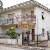 Villa in Italy, Abruzzo, 256 sq.m.