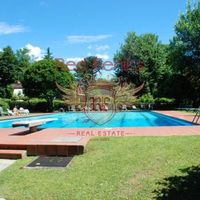 Apartment in Italy, Tronzano Lago Maggiore, 210 sq.m.