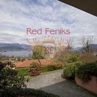 Вилла в Италии, Тронцано-Лаго-Маджоре, 436 кв.м.