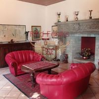 Вилла в Италии, Тронцано-Лаго-Маджоре, 700 кв.м.