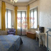 Вилла в Италии, Тронцано-Лаго-Маджоре, 795 кв.м.