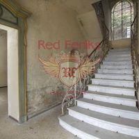 Вилла в Италии, Тронцано-Лаго-Маджоре, 700 кв.м.