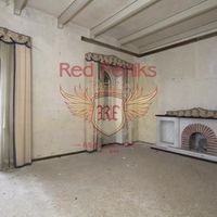 Вилла в Италии, Тронцано-Лаго-Маджоре, 700 кв.м.