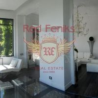 Вилла в Италии, Тронцано-Лаго-Маджоре, 800 кв.м.