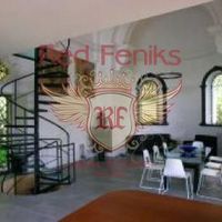 Вилла в Италии, Тронцано-Лаго-Маджоре, 300 кв.м.