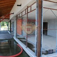 Вилла в Италии, Тронцано-Лаго-Маджоре, 633 кв.м.