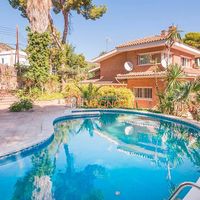 Villa in the mountains, at the seaside in Spain, Catalunya, Barcelona, 420 sq.m.