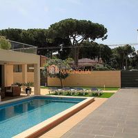 Villa at the seaside in Spain, Catalunya, Barcelona, 335 sq.m.