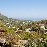 Villa in the mountains, in the forest, at the seaside in Spain, Catalunya, Barcelona, 342 sq.m.