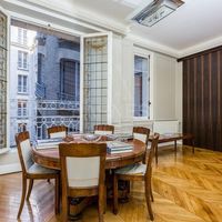 Flat in France, Paris, 157 sq.m.