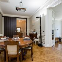 Flat in France, Paris, 157 sq.m.