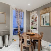 Flat in France, Paris, 196 sq.m.