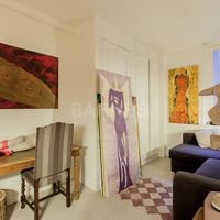 Flat in France, Paris, 196 sq.m.