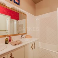 Flat in France, Paris, 196 sq.m.