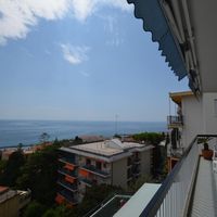 Flat at the seaside in Italy, San Remo, 120 sq.m.