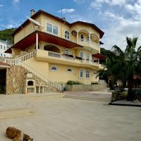 House in the big city, in the mountains, at the seaside in Turkey, Alanya, 520 sq.m.