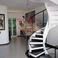 Villa in Italy, Savona, 170 sq.m.