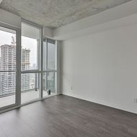 Apartment in the big city in Canada, Toronto, 102 sq.m.