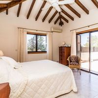 Bungalow in Republic of Cyprus, Eparchia Pafou, 215 sq.m.