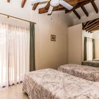 Bungalow in Republic of Cyprus, Eparchia Pafou, 215 sq.m.