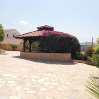 Villa in the suburbs in Republic of Cyprus, Eparchia Pafou, 500 sq.m.