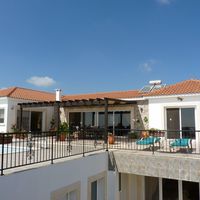 Villa in the suburbs in Republic of Cyprus, Eparchia Pafou, 500 sq.m.