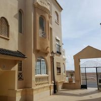 Апартаменты в большом городе, на спа-курорте, у озера, у моря в Испании, Валенсия, Торревьеха, 60 кв.м.