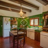 Villa in Spain, Catalunya, Girona, 300 sq.m.