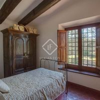 Villa in Spain, Catalunya, Girona, 300 sq.m.