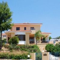 Villa at the seaside in Republic of Cyprus, Eparchia Pafou, 380 sq.m.