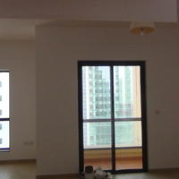 Flat at the first line of the sea / lake in United Arab Emirates, Dubai, 68 sq.m.