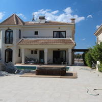 Вилла на первой линии моря/озера на Кипре, Пафос, Полис, 250 кв.м.