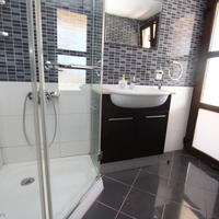 Вилла на первой линии моря/озера на Кипре, Пафос, Полис, 250 кв.м.