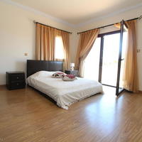 Вилла на первой линии моря/озера на Кипре, Пафос, Полис, 250 кв.м.