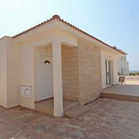 Bungalow at the second line of the sea / lake in Republic of Cyprus, Steni, 100 sq.m.
