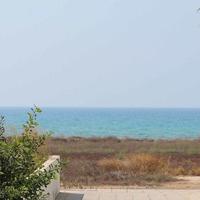 Bungalow at the second line of the sea / lake in Republic of Cyprus, Steni, 100 sq.m.