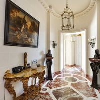 Flat in France, Paris, 200 sq.m.