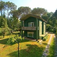 House at the second line of the sea / lake in Italy, Toscana, Pisa, 120 sq.m.