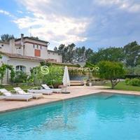 Villa in the suburbs in Guyane, 320 sq.m.