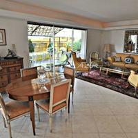 Flat in the city center in Guyane, 127 sq.m.