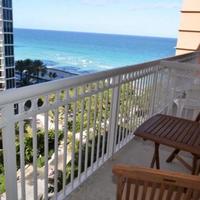 Flat in the city center, at the first line of the sea / lake in the USA, Florida, Bahama Beach, 33 sq.m.