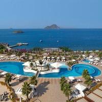 Вилла на первой линии моря/озера в Турции, 260 кв.м.