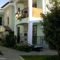 Апартаменты на второй линии моря/озера, в центре города в Турции, 95 кв.м.