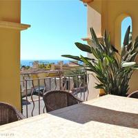 Penthouse at the second line of the sea / lake in Spain, Balearic Islands, Palma, 200 sq.m.