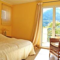 Penthouse at the second line of the sea / lake in Spain, Balearic Islands, Palma, 200 sq.m.